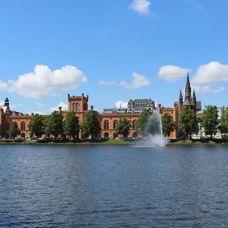 Zur Guten Quelle 게스트하우스 2*